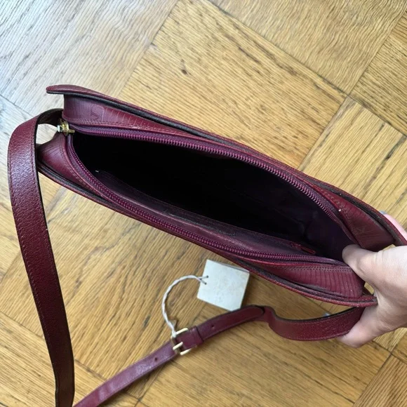 Vintage Valentino Burgundy Bag - Picture 7 of 9